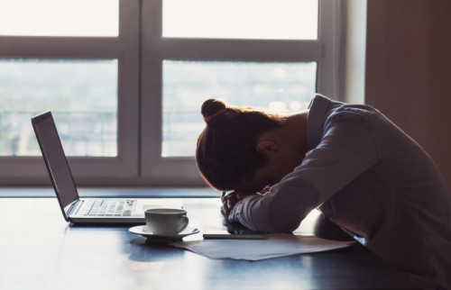 社員の使い捨て、給料未払い…「#ブラック求人あるある」ツイートで法改正を