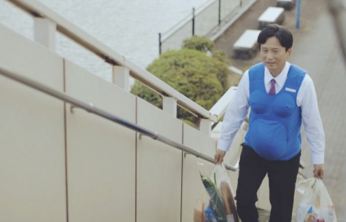 九州男児は日本一家事をやらない？　3県の知事が妊娠7ヵ月の妊婦を体験
