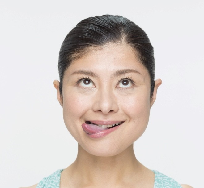 kaoyoga02_09_photo9（おいしい顔_左）