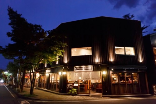 信州の地酒も豊富に揃う「レストラン酢重正之　軽井沢」も。
