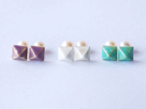 「Studs pierce」税抜2万5000円（修理保証つき）