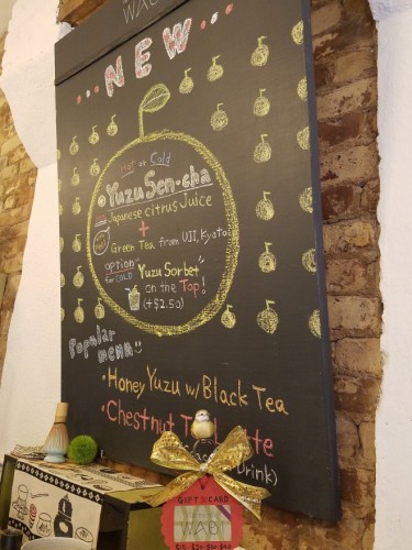店内には柚子を使用したメニューも。抹茶を使ったスイーツも各種置かれていました。