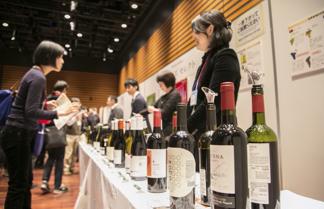 約100種類の逸品ワインが大集合　3.11復興チャリティ試飲会レポート