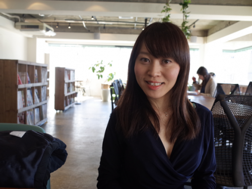 煎茶道のお点前を伝えするサロン「MY SENCHA SALONE」のインターンとして活動している渡邉裕与さん。イベント企画運営のアシスタントに携わりながら、みずからも煎茶・抹茶のイベントや和マナー講座を開催している。