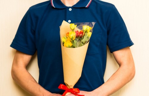 「母の日」のプレゼント、何あげる？オトナ男子に聞いてみた