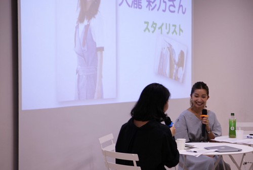 ハフポストスタッフ（左）と大瀧彩乃さん（右）