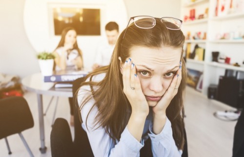 転職を繰り返すのは悪いこと？「辞める」かどうかの見極めポイント【DJあおい】