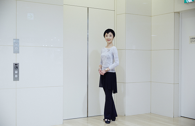 美しい立ち方の秘訣は「脚の付け根」にあった　バレエを使った美トレ
