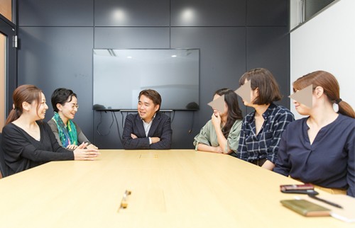 左から（海野、鈴木、木原さん、北村、堀池、安次富）