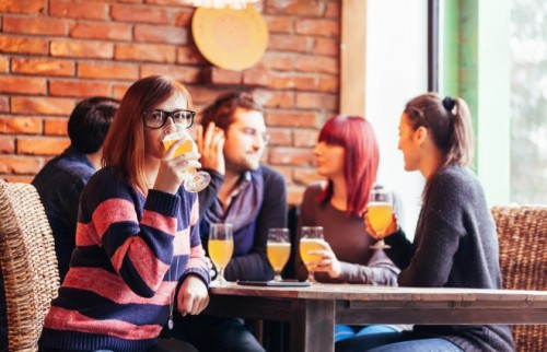 「仕事のうち」と思って参加してきたけれど…忘年会に行かないのはダメですか?【DJあおい】