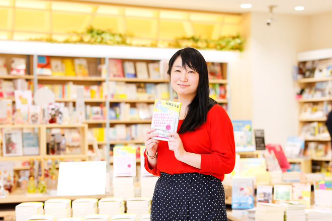 花田さんが店長を務める、HMV＆BOOKS HIBIYA COTTAGEにて