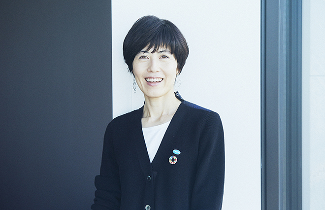 「かわいい女子であれ」という不文律　小島慶子さんに聞く、テレビ業界の女性へのまなざし