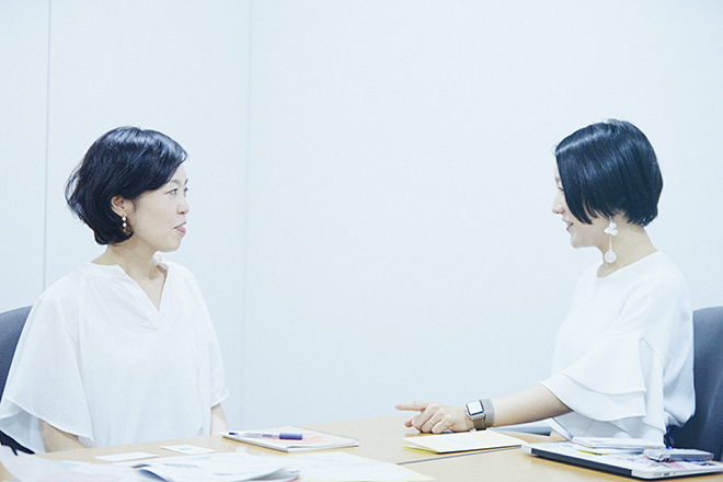 宮田麻子さん（左）と小沢あやさん