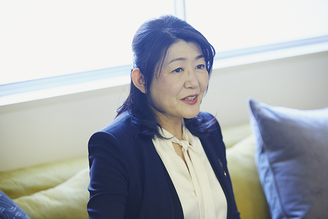 白河桃子さん