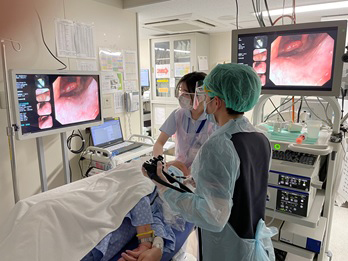 胃内視鏡検査の様子　画像提供：兵庫医科大学病院・消化管内科