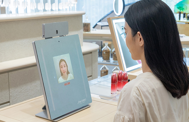 メイクオフ不要、非接触で肌測定！「カウンターで試したい」に応えた資生堂の新サービス
