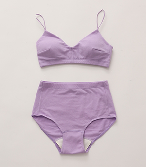 Organic Cotton ブラ for RESET 6,050円、Organic Cotton サニタリーショーツ for RESET 3.850円／エミリーウィーク（ベイクルーズ）