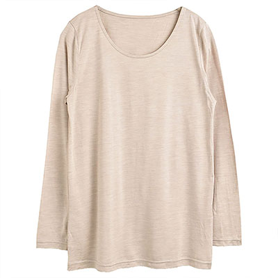 シルク100%ジャージー 長袖シンプルTシャツ13,090円／イーズクリエイション