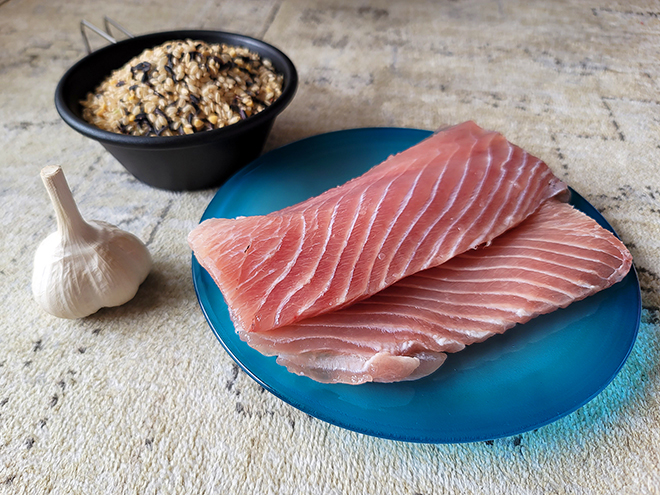 刺身やニンニクは、生で食べれば理想的。