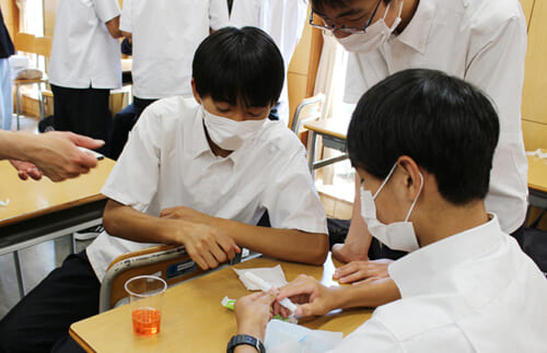 「女子トイレに生理用ナプキンを…」が発端　男子も参加した生理セミナーの反響は？