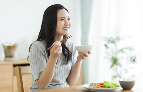 胃がもたれる、痛いのに異常なしはなぜ？ 機能性ディスペプシアって？【専門医に聞く】