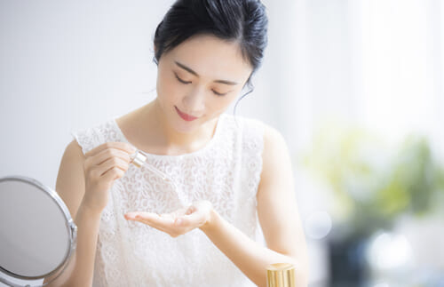 選び方は？　いつから使えばいい？　皮膚科医に聞いた「ヒト幹細胞コスメ」の効果は？