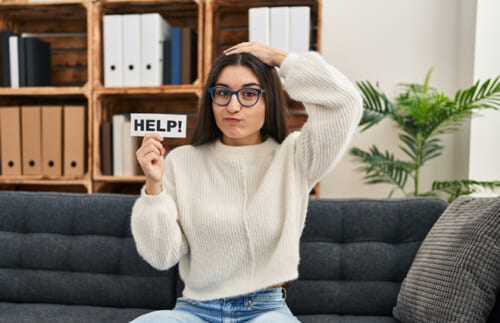 無力感や罪悪感を感じてしまうのはなぜ？ 「断れない病」の人への処方箋【DJあおい】