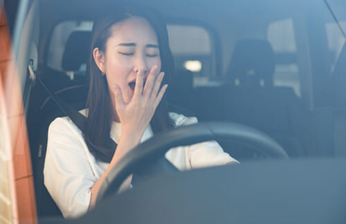 睡眠不足、不眠症、睡眠時無呼吸、リズム障害…昼間眠くなったら気をつけたいこと