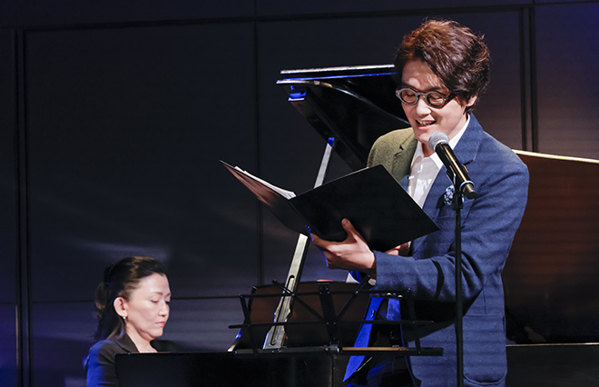 俳優が台本を読みながら演じる「リーディング公演」とは？　井上芳雄が舞台化に挑む『親愛なるレニー』