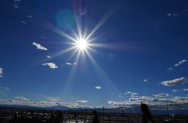 太陽よ。サンサンすぎないか？
